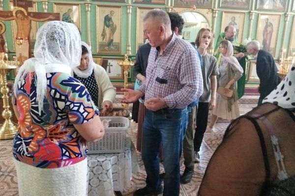 prazdnik-svyatoj-troitsy-18C22CE151-74A6-239E-14F1-AD02704B9351.jpeg