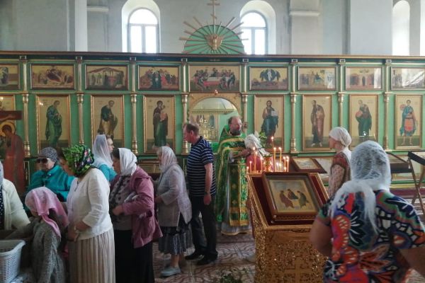 prazdnik-svyatoj-troitsy-191D90094C-ED54-A63F-A9F6-B03D3F27E677.jpeg