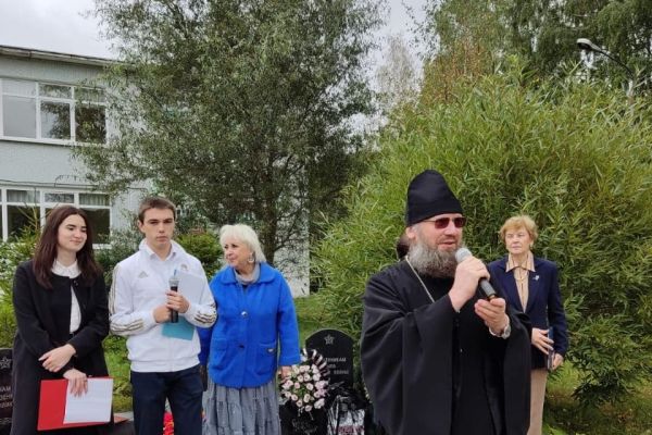 den-znanij-vo-vnukovskoj-srednej-shkole-4DDE01220-0006-C2BE-6597-05B76BD67FEE.jpeg